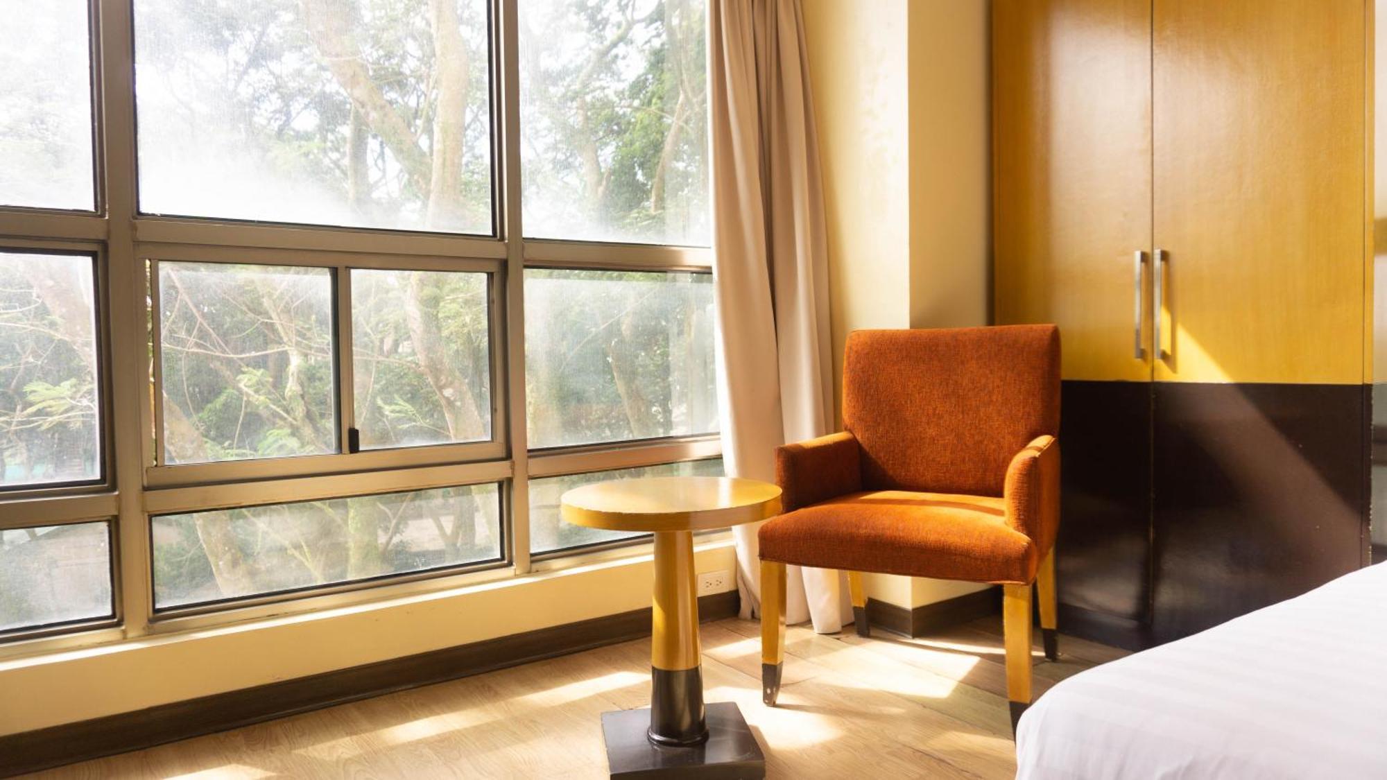 One Tagaytay Place Hotel Suites Official Account Tagaytay City Екстер'єр фото