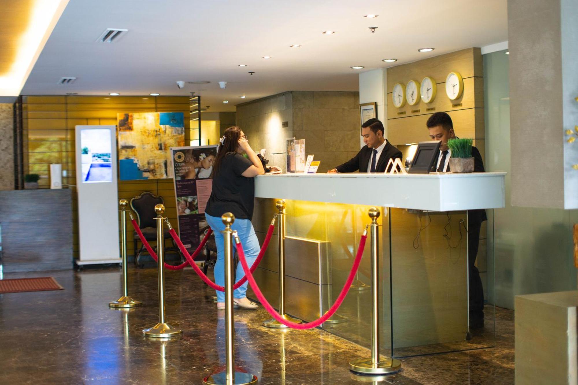 One Tagaytay Place Hotel Suites Official Account Tagaytay City Екстер'єр фото