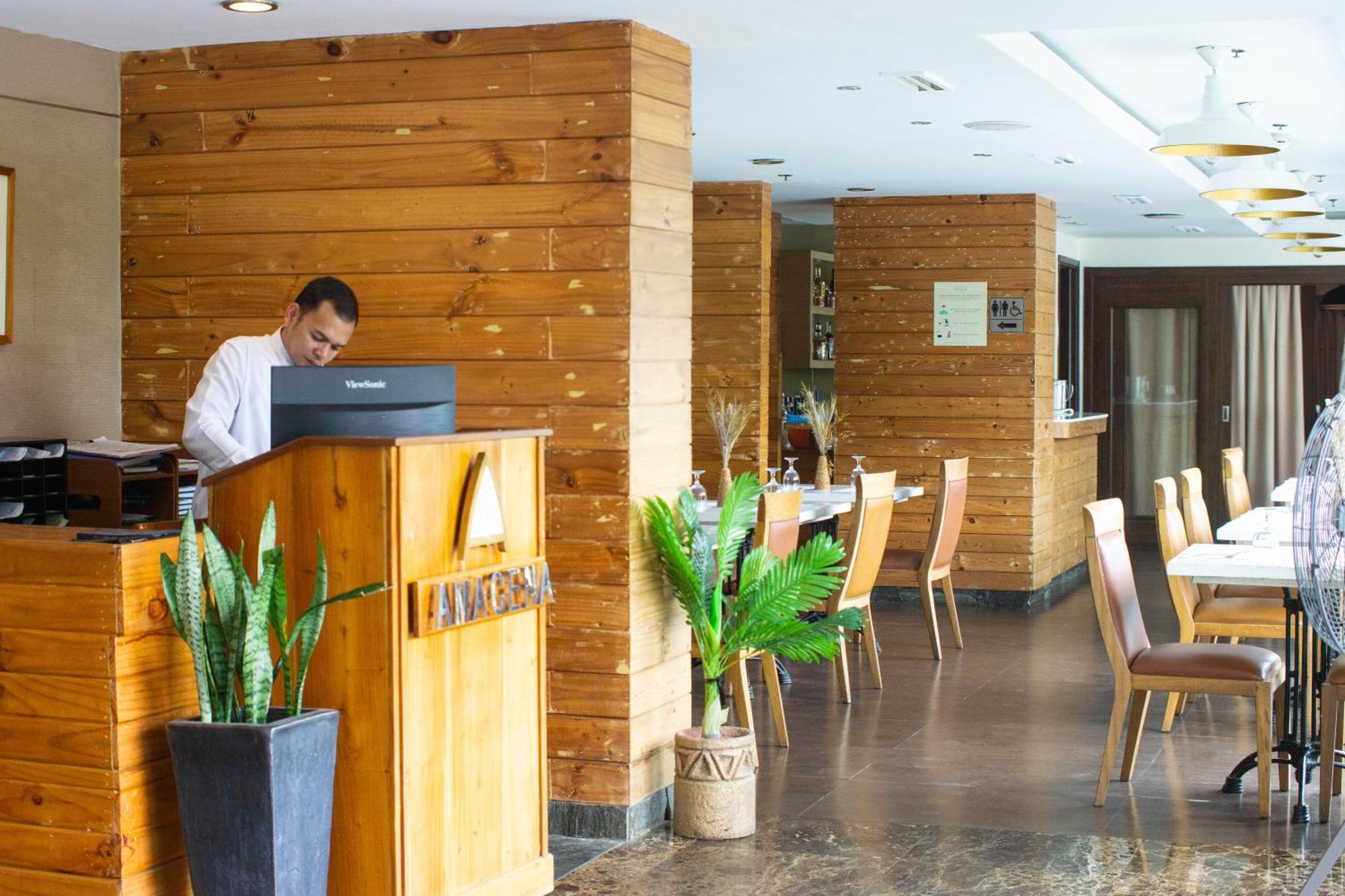 One Tagaytay Place Hotel Suites Official Account Tagaytay City Екстер'єр фото